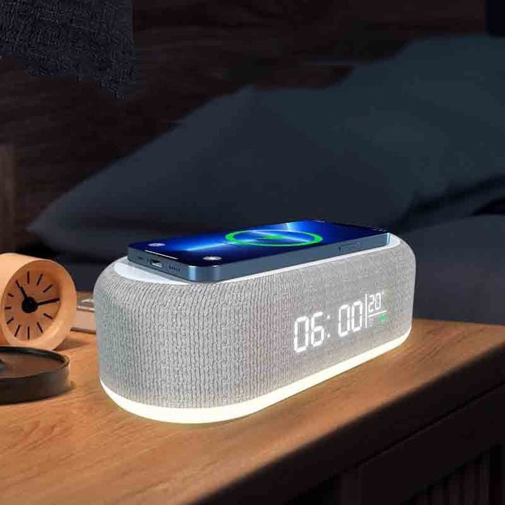 LumiDock – 4-in-1 Night Light Alarm Charger